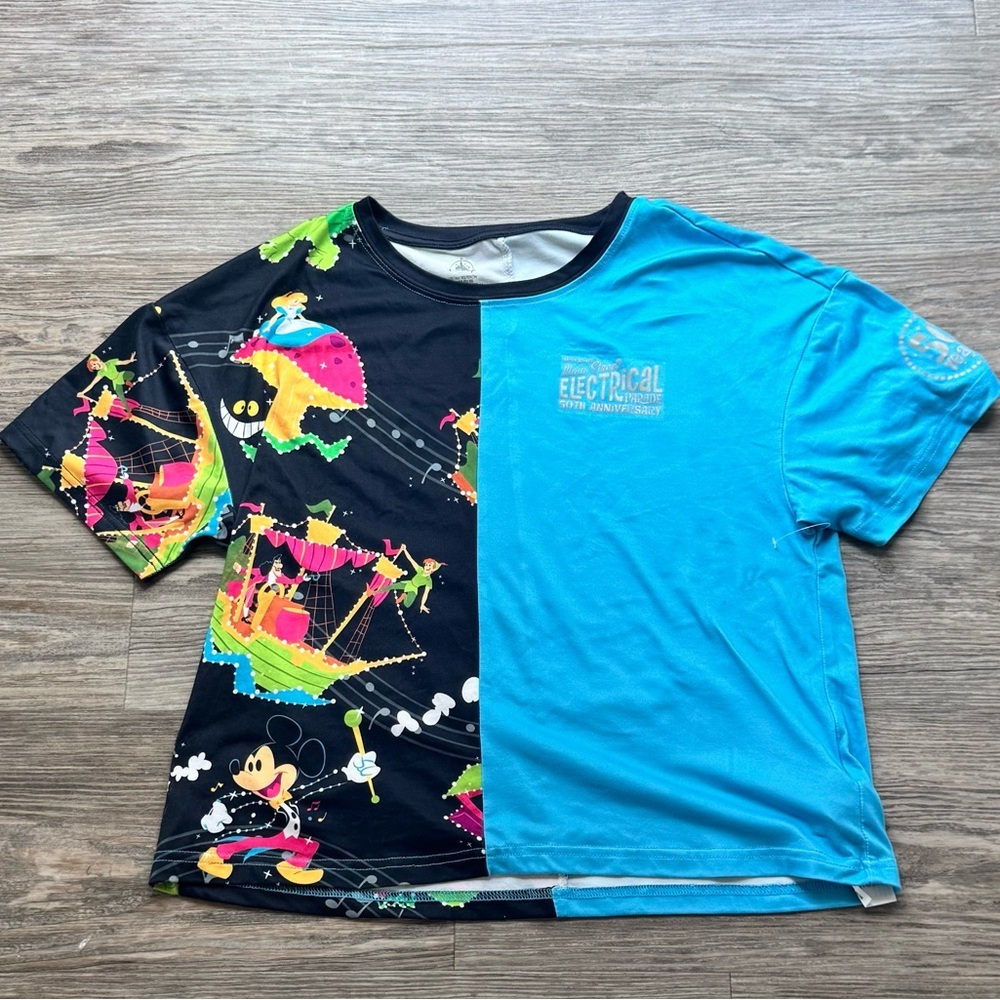 Main Street Electrical Parade 50th Anniversary Split Lightweight Tee Size XS
